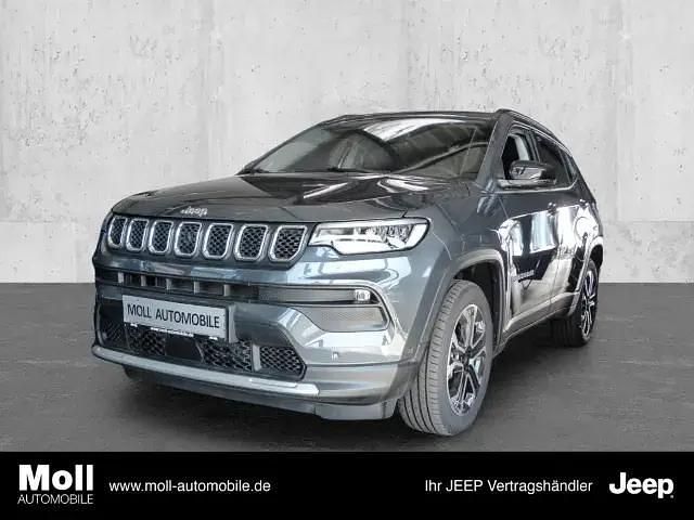 Graphite grey metallic) (grau Gebraucht 2023 Jeep Compass Limited SUV | 27.475 € (Guter Preis) - Bild 1/4