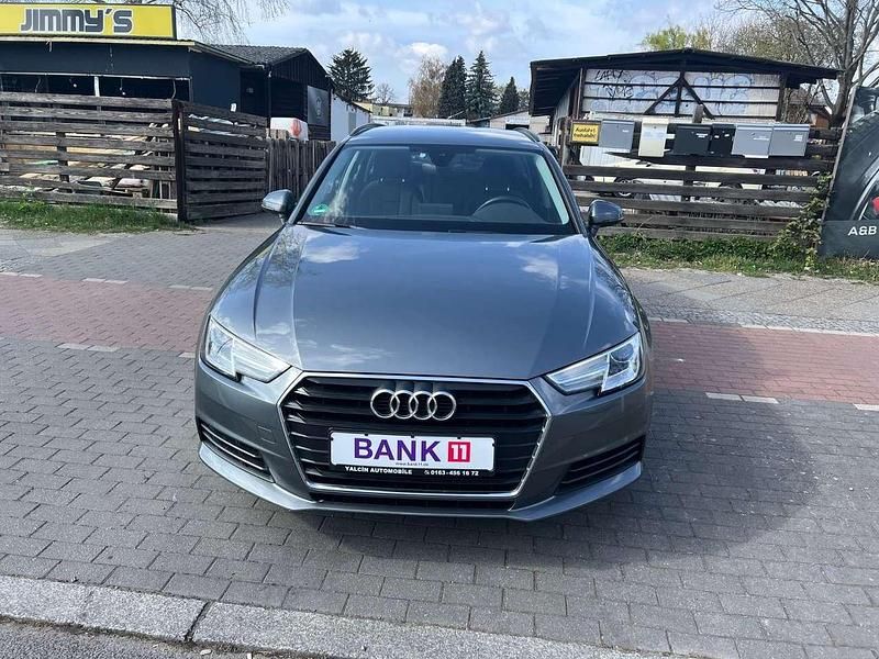 Gebraucht Audi A4 Basis 150 PS (110 kW) 2018 Grau Kombi