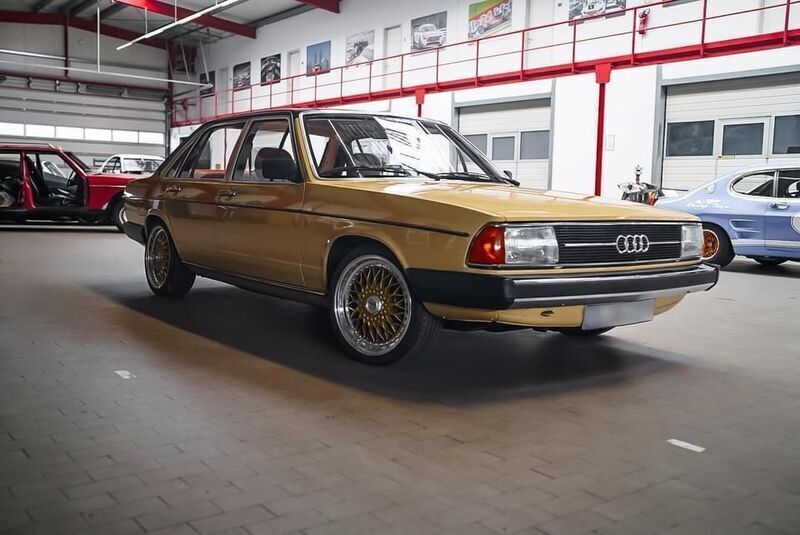 Beige Gebraucht 1977 Audi 100 Limousine | 13.900 € - Bild 1/4