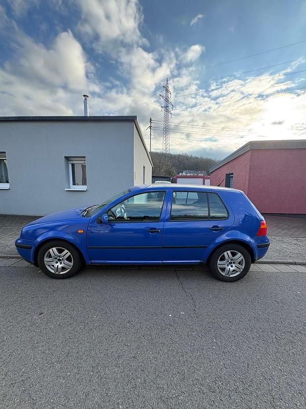 Gebraucht VW Golf IV 1998 Blau Kleinwagen