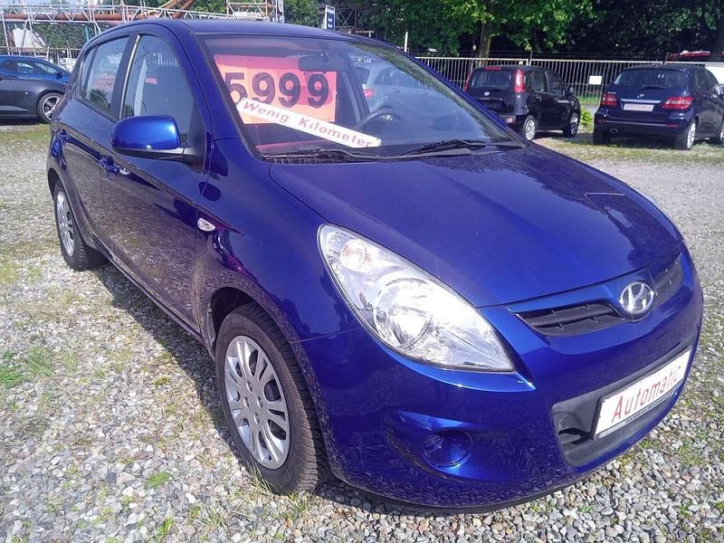 Blau Gebraucht 2009 Hyundai i20 Comfort Limousine | 5.999 € (Fairer Preis) - Bild 1/4