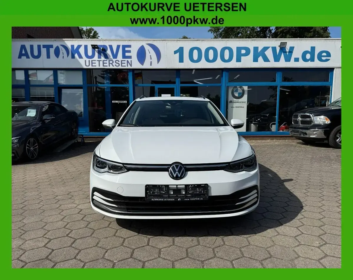 Gebraucht VW Golf VIII Style 150 PS (110 kW) 2022 Weiß Kombi