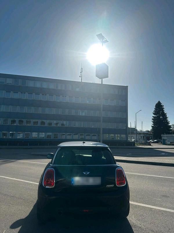 Gebraucht Mini Cooper 136 PS (100 kW) 2015 Schwarz Kleinwagen