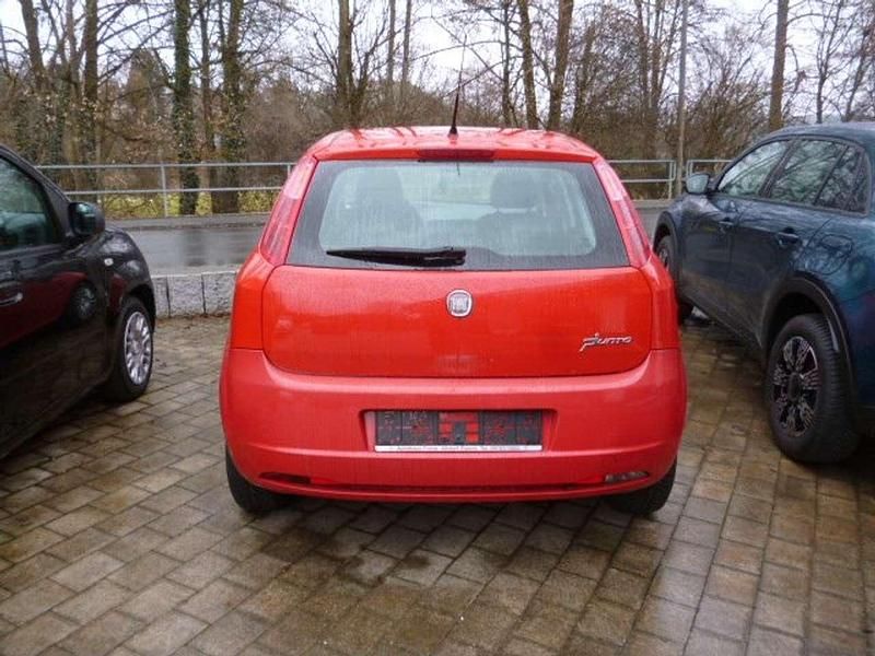 Gebraucht Fiat Grande Punto Dynamic 77 PS (56 kW) 2009 Rot exot./action Kleinwagen