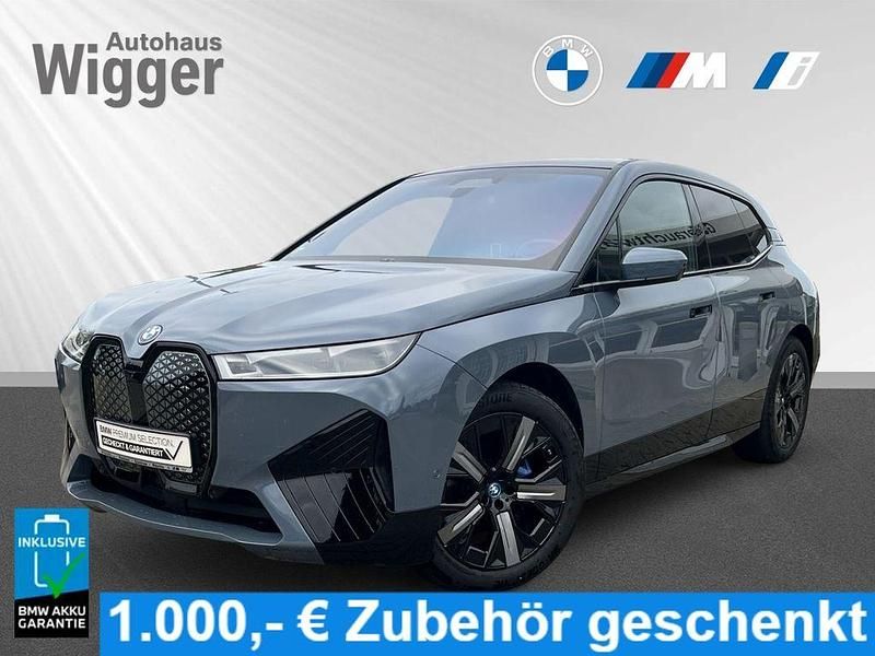Grau Gebraucht 2024 BMW iX Sport Line SUV | 60.900 € (Teuer) - Bild 1/4