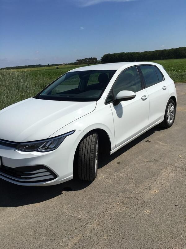 Weiß Gebraucht 2021 VW Golf VIII Limousine | 17.499 € (Superpreis) - Bild 1/4
