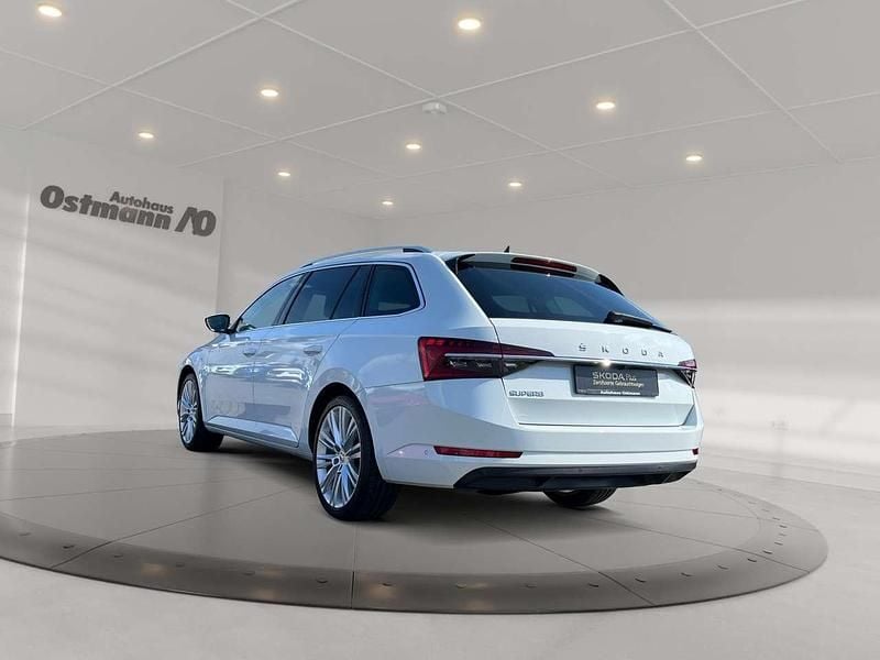 Second-hand Skoda Superb Style 150 CP (110 kW) 2024 Alb Break