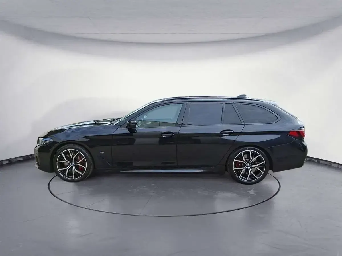 Gebraucht BMW 540 M Sport 333 PS (244 kW) 2023 Schwarz Kombi