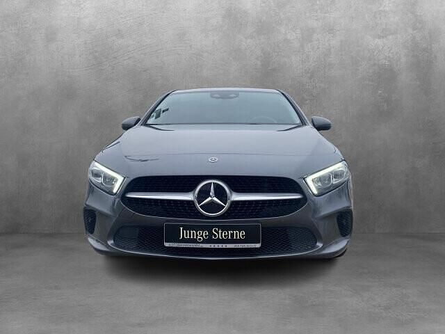 Gebraucht Mercedes A180 Progressive 136 PS (100 kW) 2020 Grau Limousine