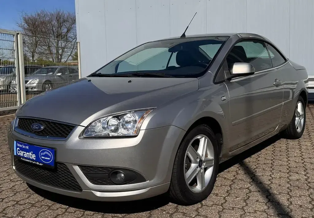 Gebraucht Ford Focus Cabriolet Trend 101 PS (74 kW) 2008 Silber Cabrio
