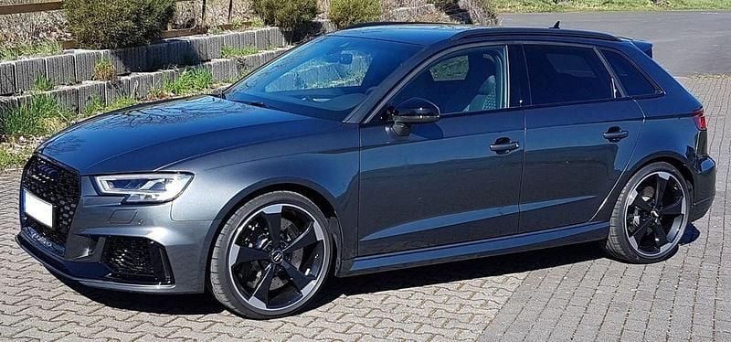 Gebraucht Audi RS3 Sport 400 PS (294 kW) 2020 Grau Limousine