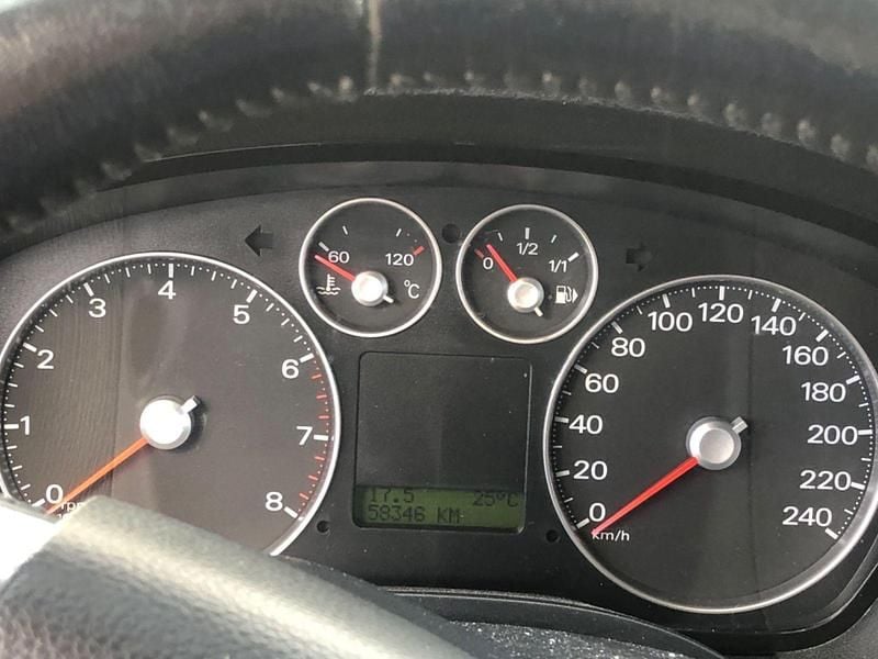 Silber Gebraucht 2004 Ford C-MAX Van / Kleinbus | 1.100 € (Guter Preis) - Bild 1/4