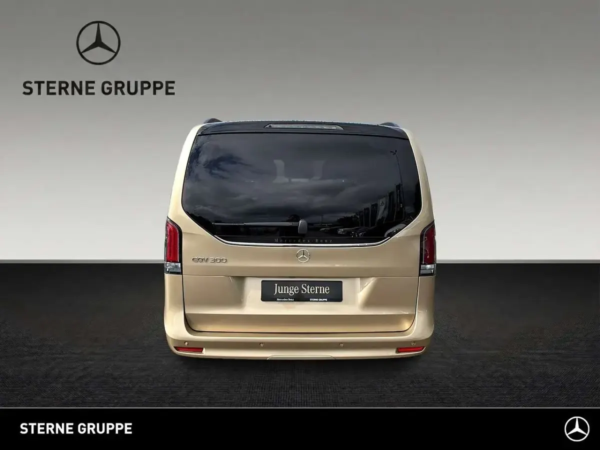 Gebraucht Mercedes EQV300 150 kW (204 PS) 2025 Kalaharigold Van / Kleinbus