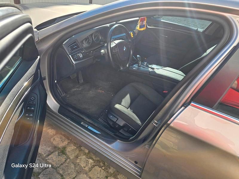 Second-hand BMW 523 204 CP (150 kW) 2011 Maro Berlinǎ