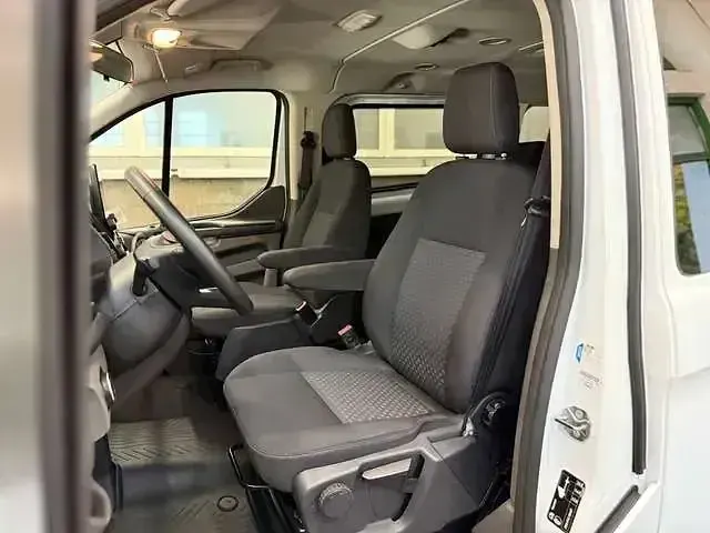 Gebraucht Ford Transit Custom 170 PS (125 kW) 2023 Frozen white Van / Kleinbus