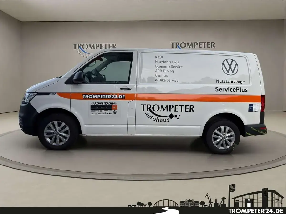 Gebraucht VW Transporter 110 PS (80 kW) 2024 Candyweiß Van