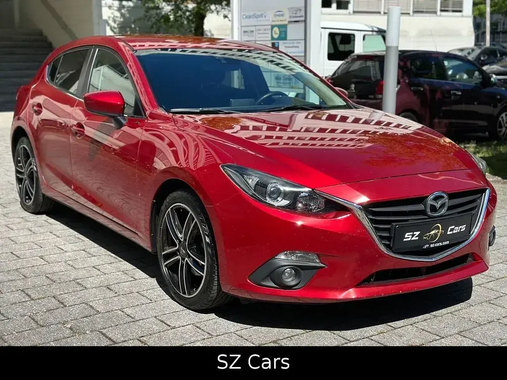 Usado Mazda 3 Center-Line 120 HP (88 kW) 2016 Vermelho Sedan