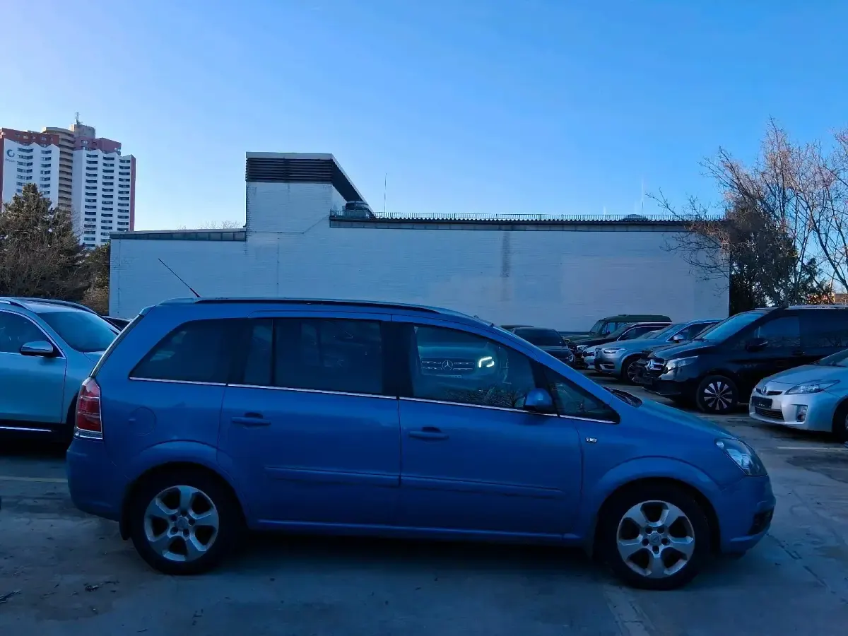 Gebraucht Opel Zafira 150 PS (110 kW) 2005 Blau Van / Kleinbus