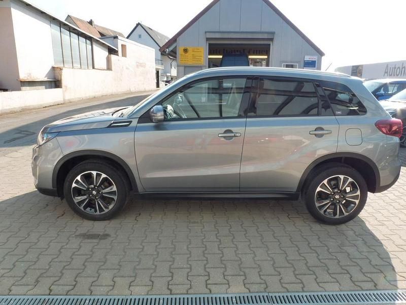 Gebraucht Suzuki Vitara Comfort+ 140 PS (102 kW) 2019 Grau SUV