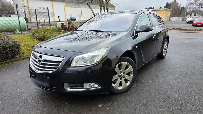 Gebraucht Opel Insignia Cosmo 160 PS (117 kW) 2009 Schwarz Kombi