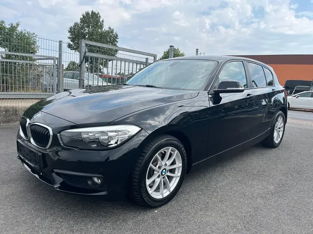 Gebraucht BMW 118 Advantage 136 PS (100 kW) 2015 Schwarz Kleinwagen