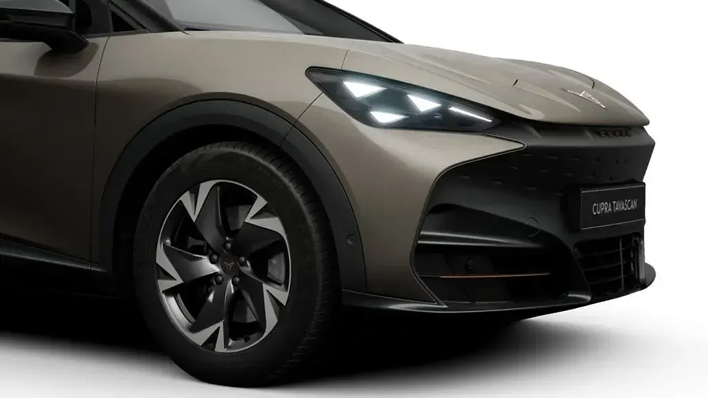 Neu Cupra Tavascan 139 kW (190 PS) 2026 Braun SUV