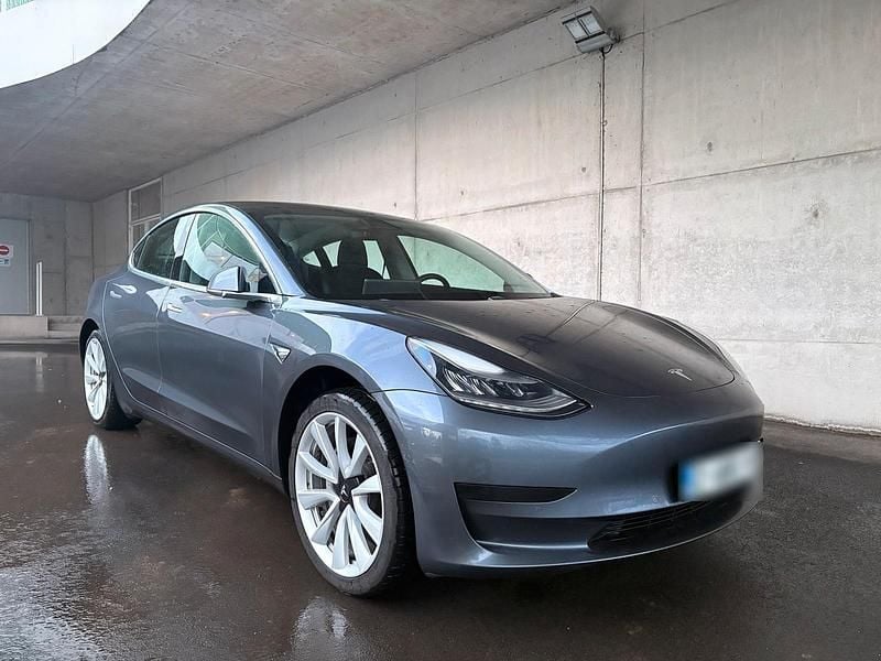 Gebraucht Tesla Model 3 Standard Range 219 kW (299 PS) 2019 Limousine