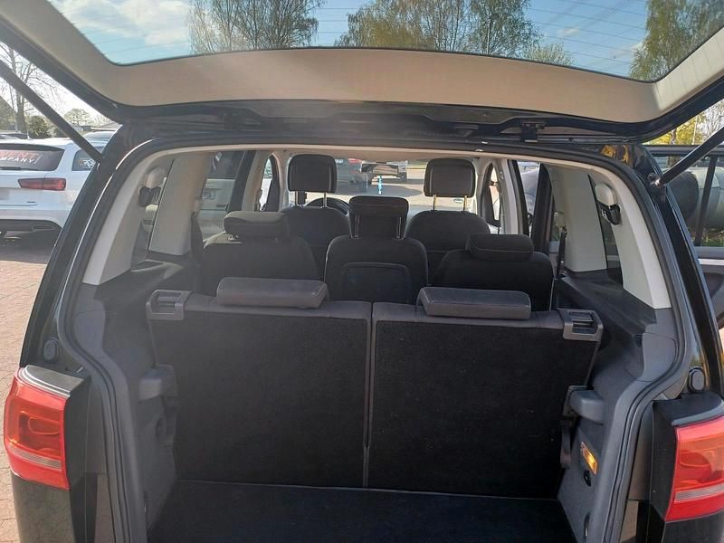 Gebraucht VW Touran 140 PS (102 kW) 2015 Schwarz Van / Kleinbus