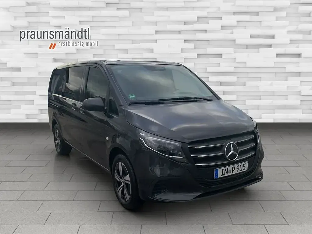 Gebraucht Mercedes Vito 190 PS (139 kW) 2024 Grau Van