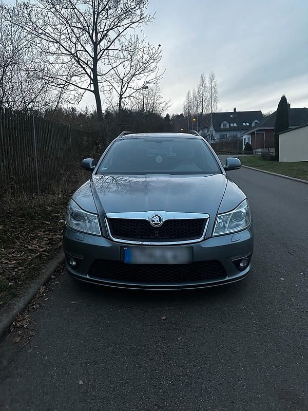 Gebraucht Skoda Octavia RS 170 PS (125 kW) 2012 Grau Kombi