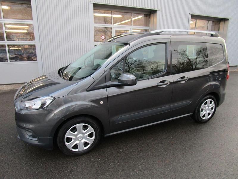 Gebraucht Ford Transit Trend 101 PS (74 kW) 2019 Grau Kombi