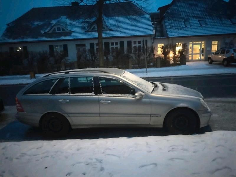 Gebraucht Mercedes C220 150 PS (110 kW) 2005 Andere farben Kombi