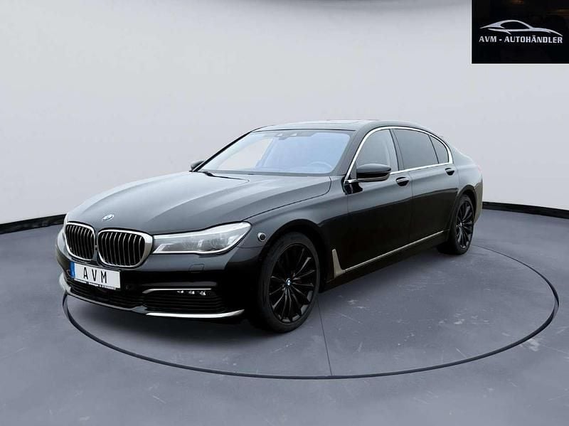 Gebraucht BMW 740L 320 PS (235 kW) 2019 Black sapphire metallic Limousine