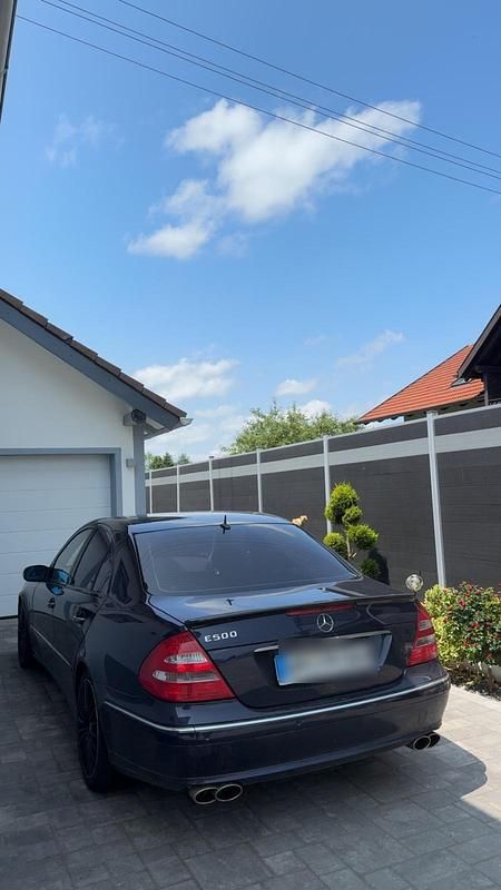 Gebraucht Mercedes E500 306 PS (225 kW) 2002 Blau Limousine