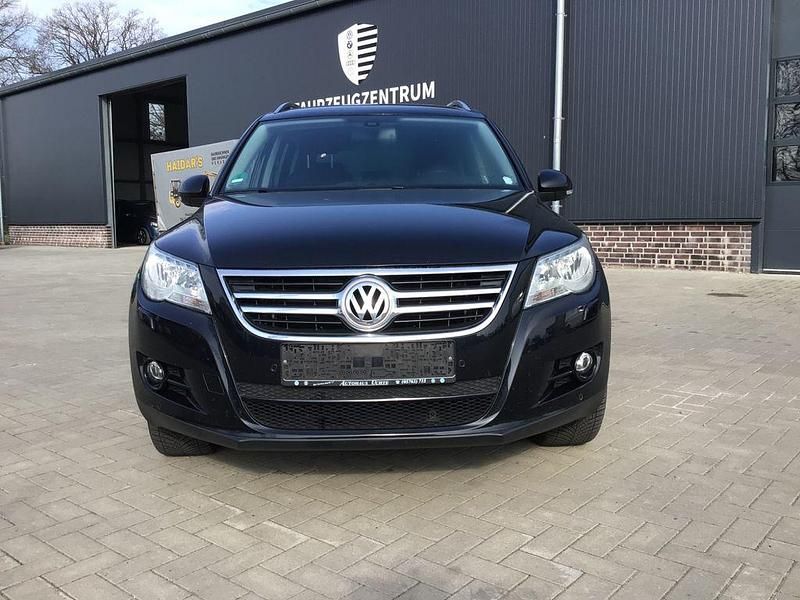 Gebraucht VW Tiguan Team 140 PS (102 kW) 2011 Schwarz SUV