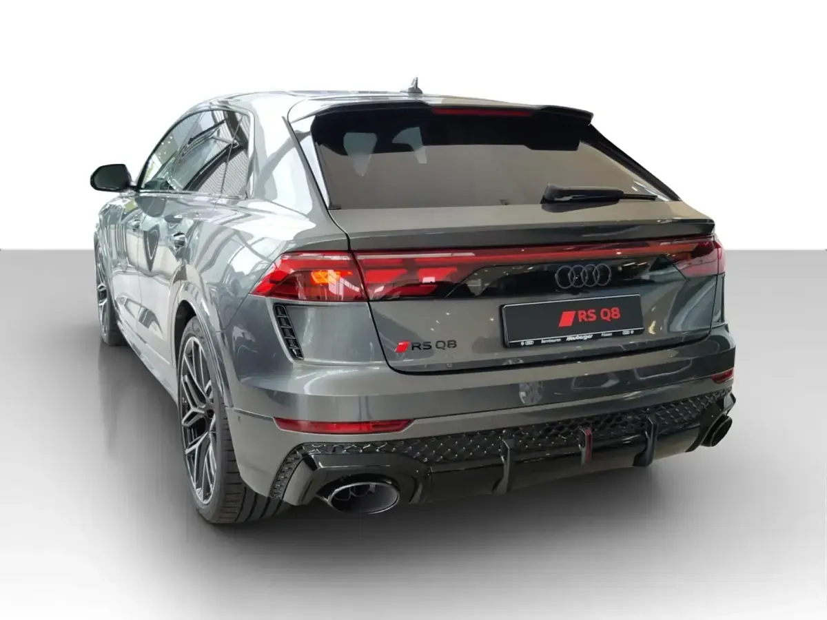 Gebraucht Audi Q8 Ambiente 600 PS (441 kW) 2025 Grau SUV