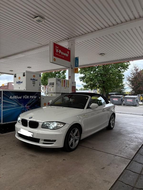 Gebraucht BMW 118 Cabriolet 143 PS (105 kW) 2010 Weiß Cabrio