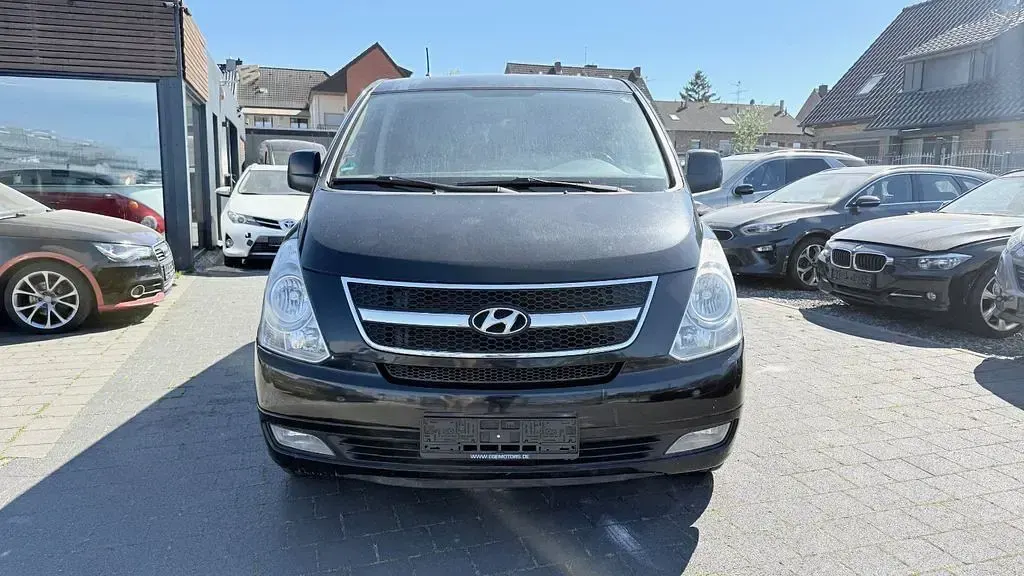 Gebraucht Hyundai H-1 Comfort 170 PS (125 kW) 2011 Schwarz Van / Kleinbus