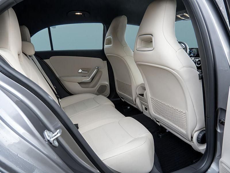 Gebraucht Mercedes A250 224 PS (164 kW) 2021 Grau Kleinwagen