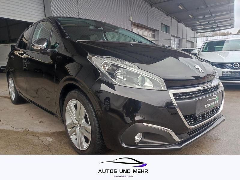 Gebraucht Peugeot 208 Signature Sky 82 PS (60 kW) 2019 Schwarz Kleinwagen