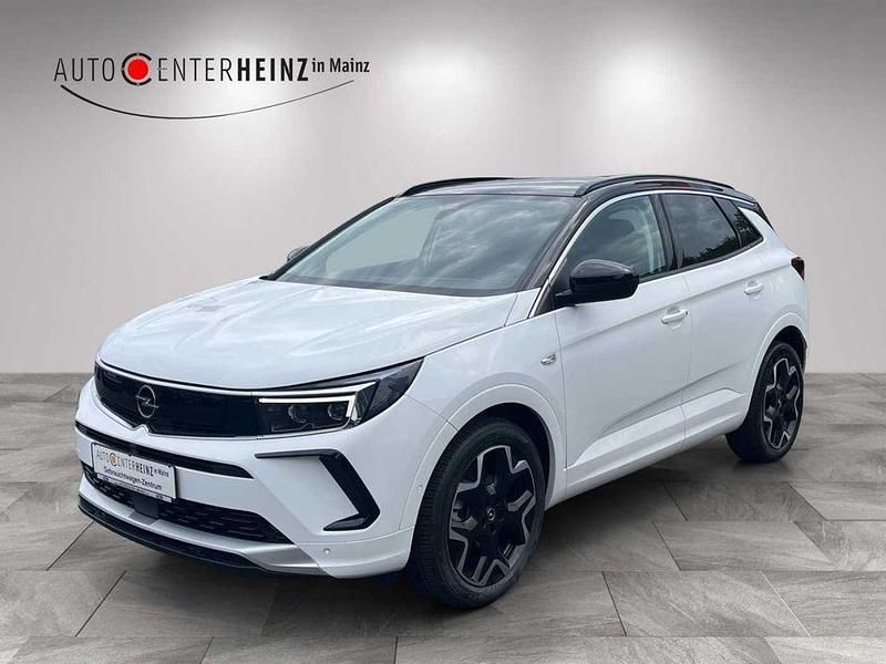 Weiß Gebraucht 2024 Opel Grandland X Ultimate SUV | 25.900 € (Fairer Preis) - Bild 1/4