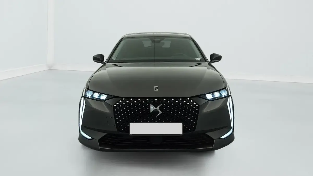 Gebraucht DS Automobiles DS4 136 PS (100 kW) 2025 Gris platinium SUV