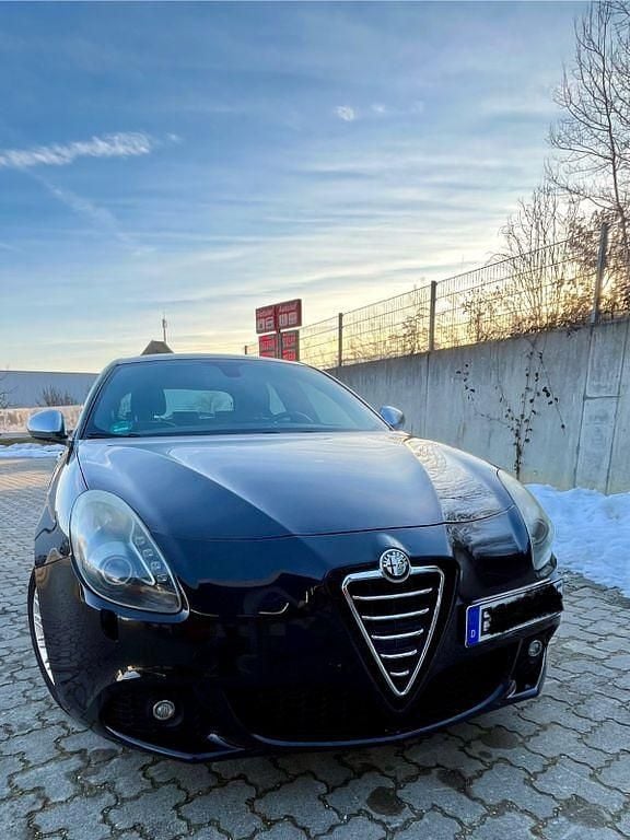 Gebraucht Alfa Romeo Giulietta Turismo 170 PS (125 kW) 2012 Schwarz Limousine