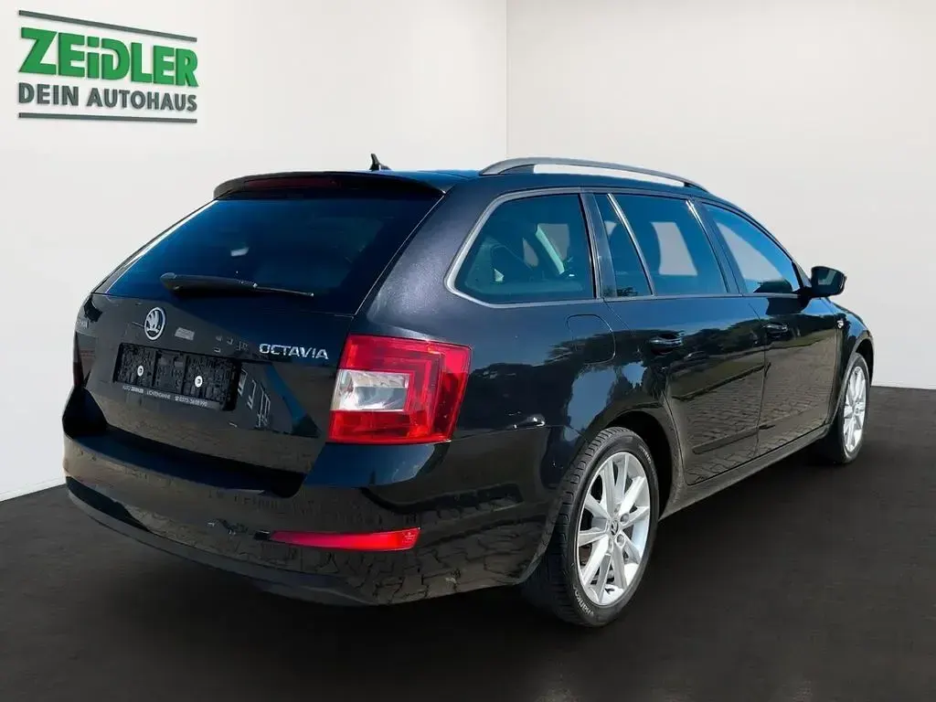 Gebraucht Skoda Octavia Joy 110 PS (80 kW) 2016 Schwarzmagic perleffekt Kombi