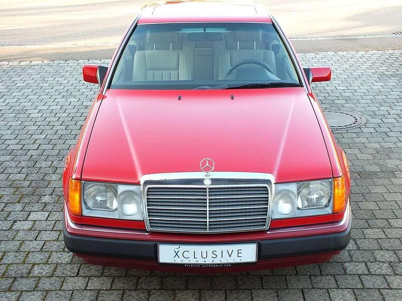 Gebraucht Mercedes E300 220 PS (161 kW) 1991 Signalrot Coupé