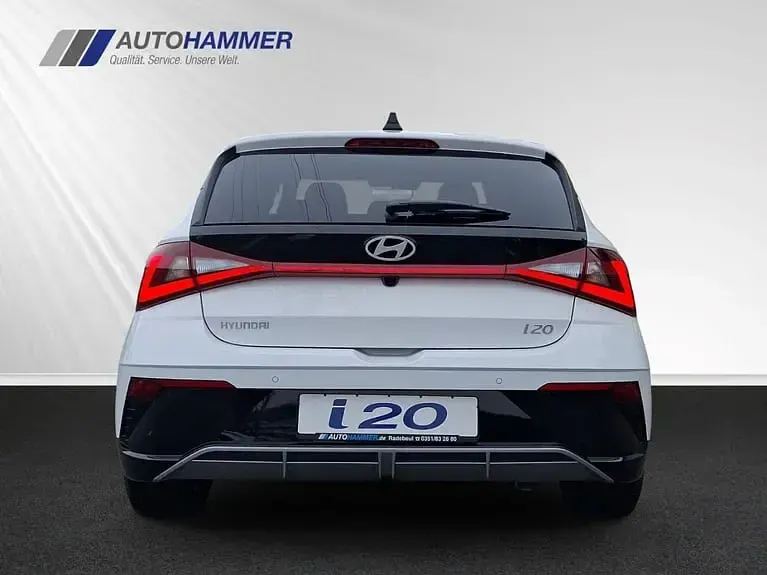 Gebraucht Hyundai i20 Blackline 90 PS (66 kW) 2026 Atlas white / sol Kleinwagen
