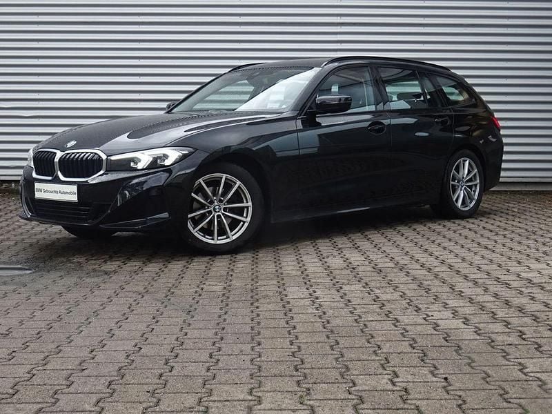 Schwarz uni Gebraucht 2023 BMW 318 Kombi | 30.840 € (Fairer Preis) - Bild 1/4