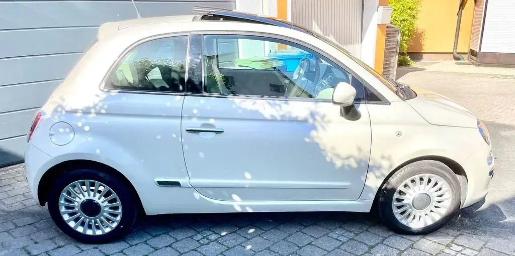 Gebraucht Fiat 500 Lounge 95 PS (69 kW) 2012 Weiß Kleinwagen