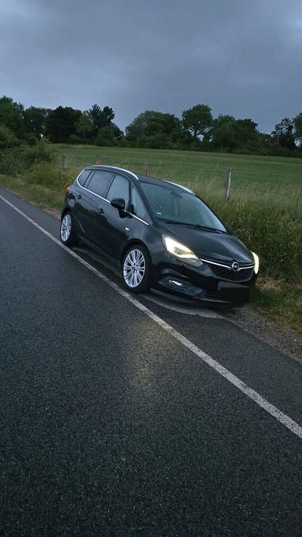 Schwarz Gebraucht 2017 Opel Zafira Tourer Innovation Van / Kleinbus | 10.500 € - Bild 1/4