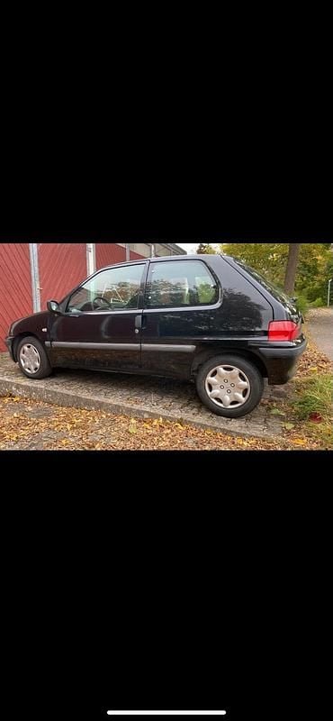 Schwarz Gebraucht 2002 Peugeot 106 Kleinwagen | 499 € (Guter Preis) - Bild 1/4